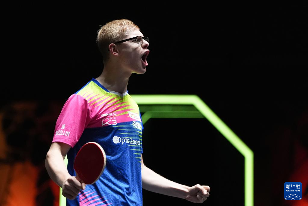 并获得更多 并获得更多