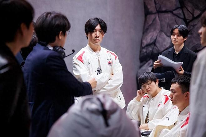 们并非仅依 们并非仅依