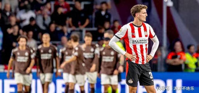 而退居二线 而退居二线