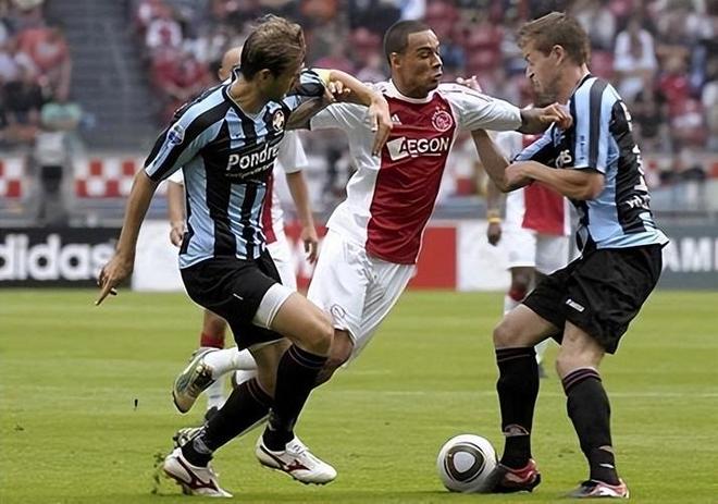 次轮比赛中 次轮比赛中