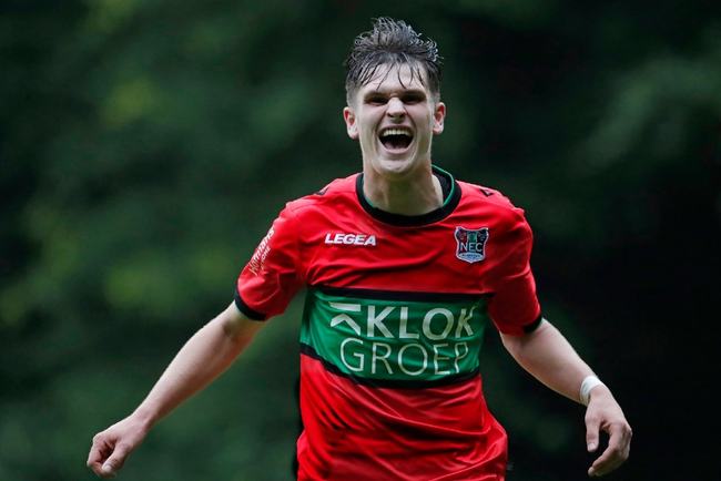 在社交媒体 在社交媒体