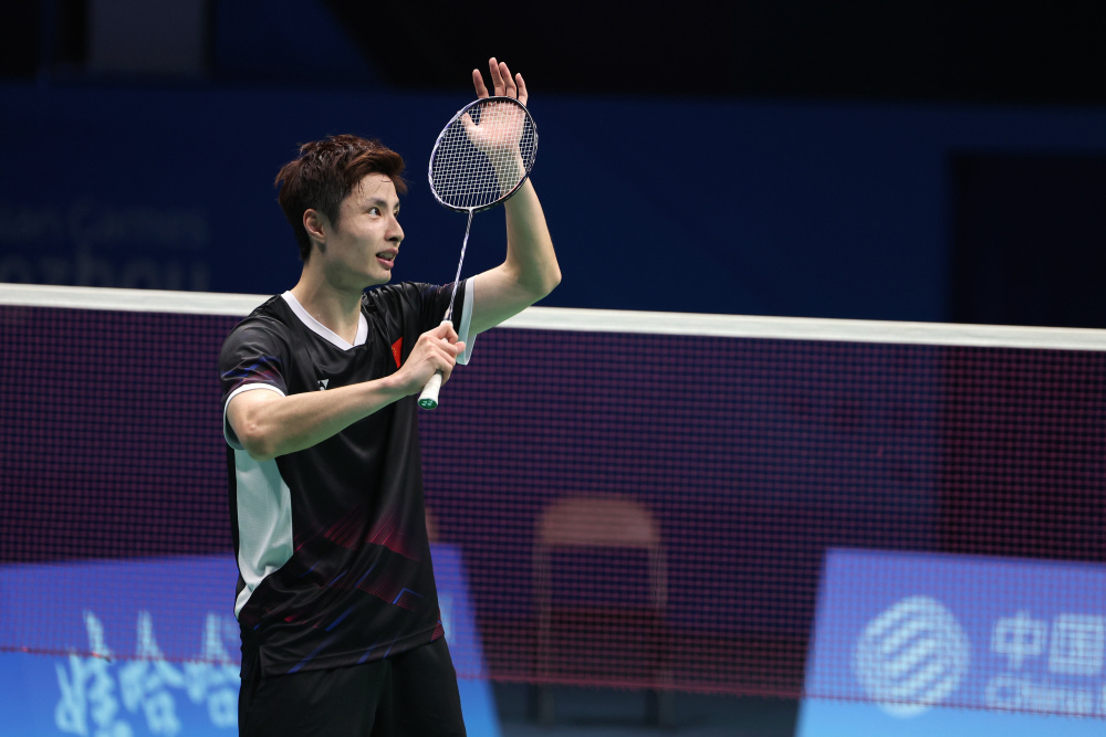 尽管他曾在 尽管他曾在